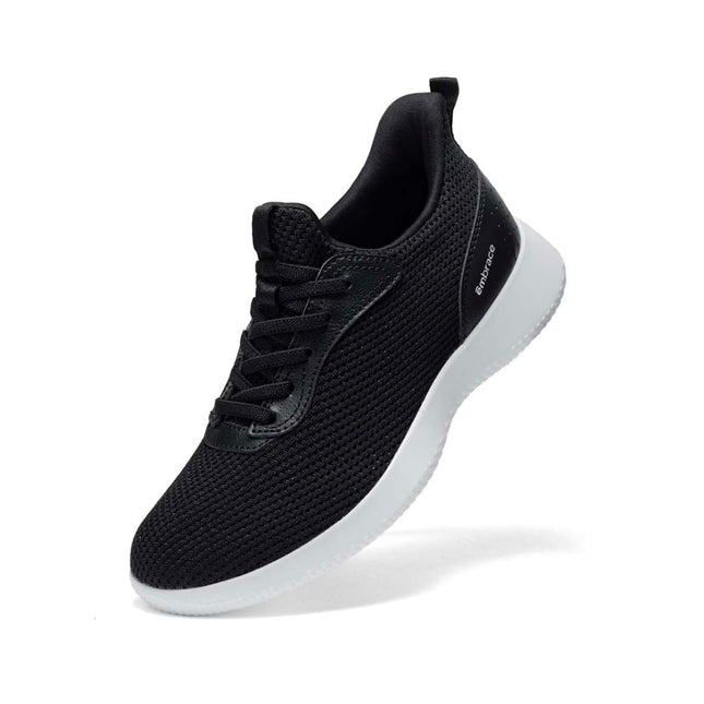 Giày Thể Thao Biti's Êmbrace Nữ Màu Đen BSW005300DEN