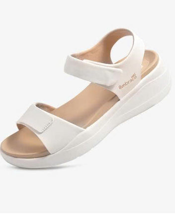 Dép Sandal Nữ Biti’s Êmbrace BEW002000TRG ( Trắng )