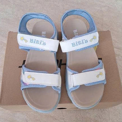 Dép Sandal Biti's Bé Gái Màu Xanh Dương Lợt BEG003400XDL