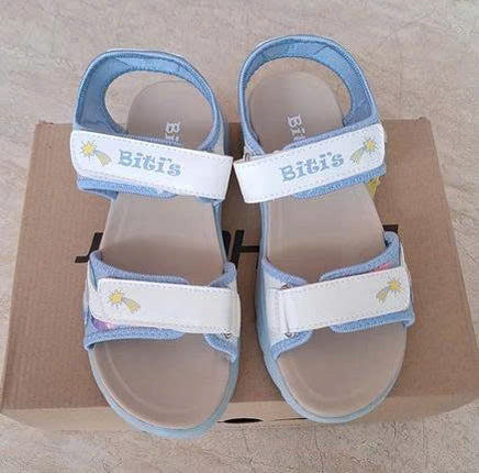 Dép Sandal Biti's Bé Gái Màu Xanh Dương Lợt BEG003400XDL