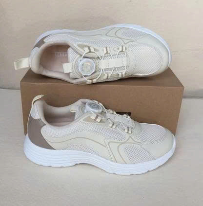 Giày Thể Thao Biti's Bé Gái Mã Sản Phẩm BSG010000KEM ( kem)